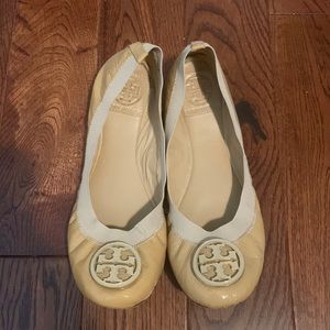 Tory Burch Caroline Ballet Flat (7M)